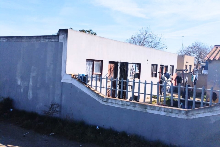 2 Bedroom Property for Sale in Kwazakhele Eastern Cape